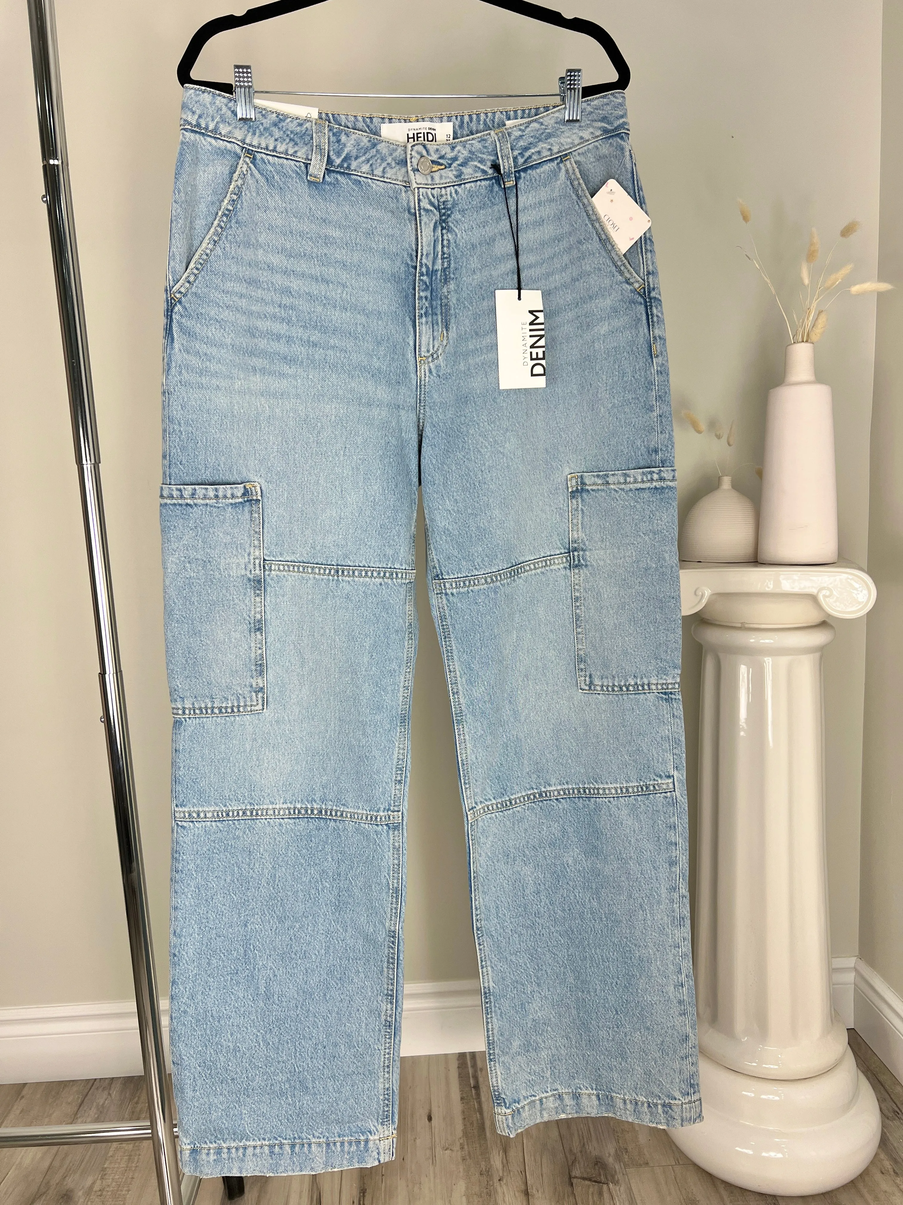 LIGHT WASH ULTRA HI-RISE CARGO JEANS | 31 | 12